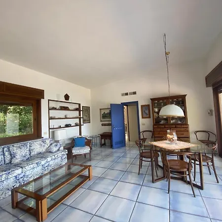 Villa Aurora